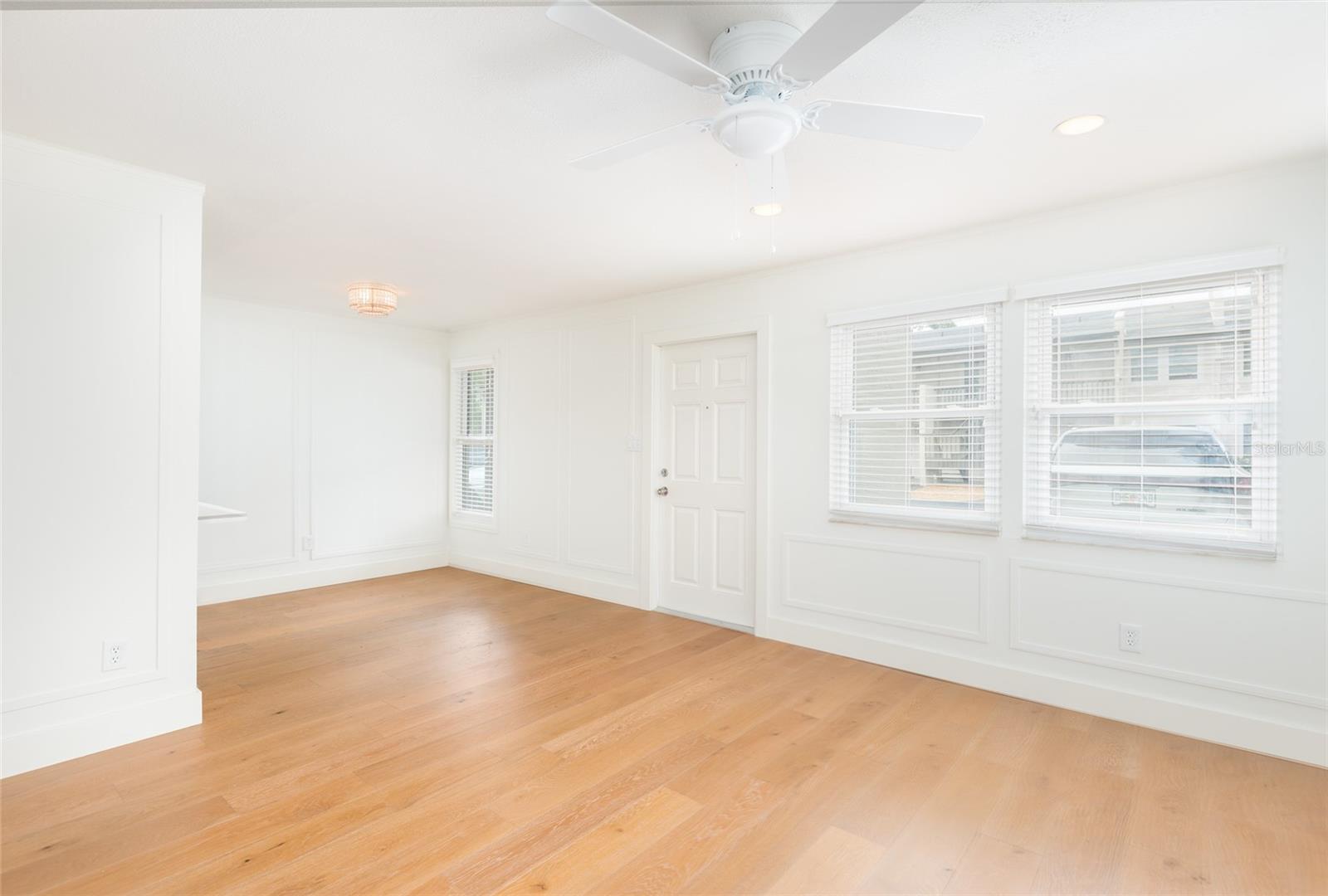 Image 3 of 19 For 525 Lincoln Avenue 106