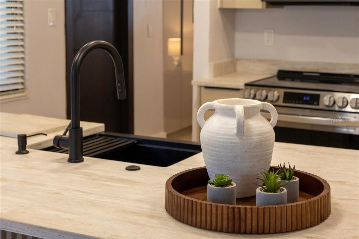 Image 13 of 25 For 312 Lincoln Ave