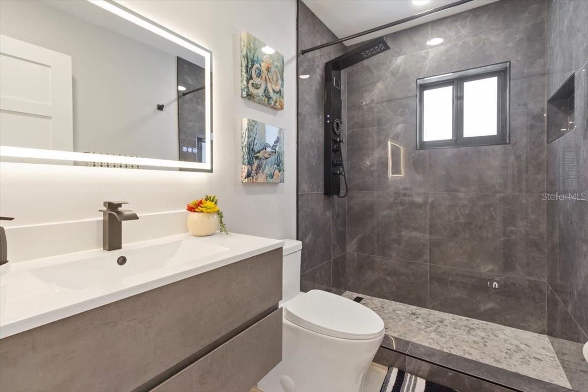 Image 16 of 25 For 312 Lincoln Ave