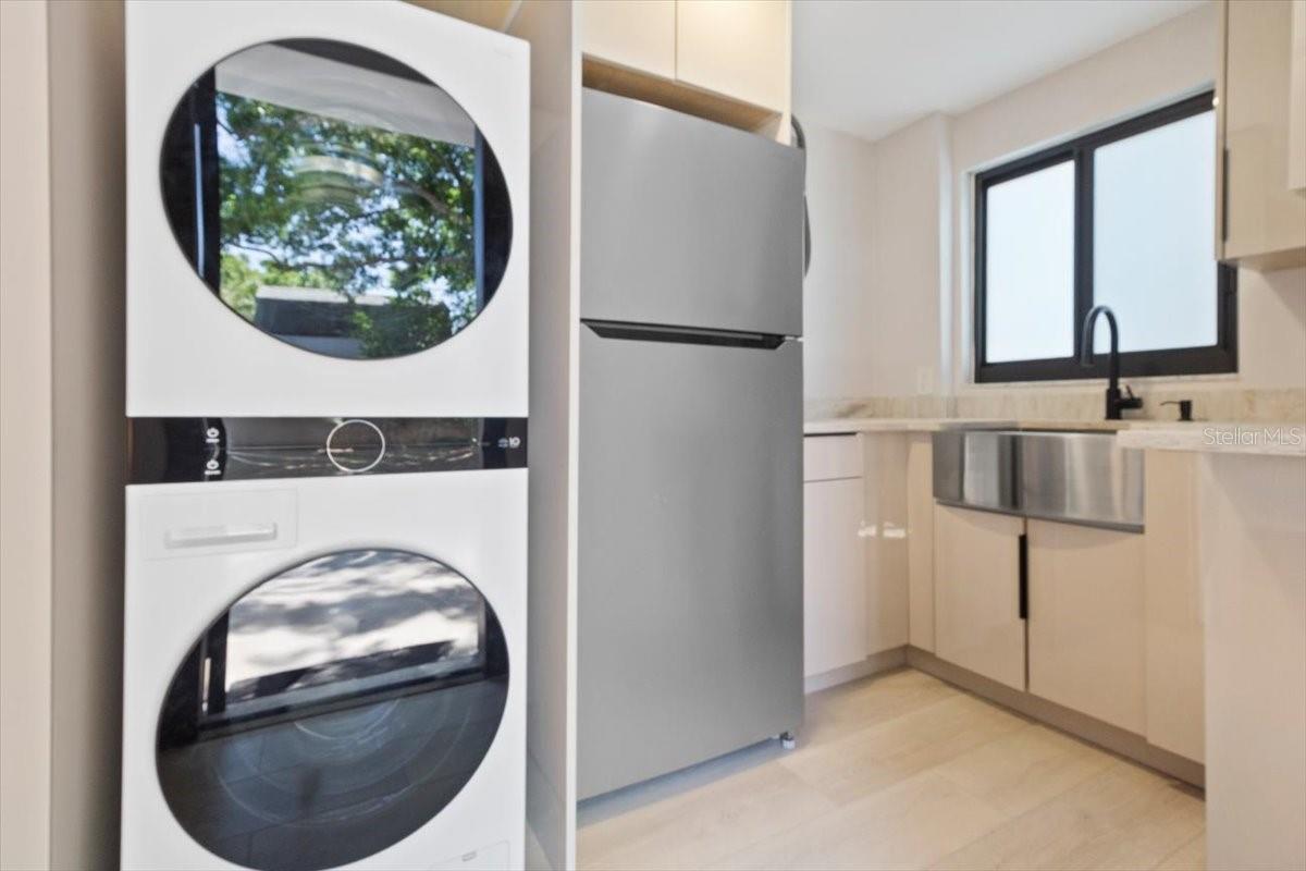 Image 22 of 25 For 312 Lincoln Ave