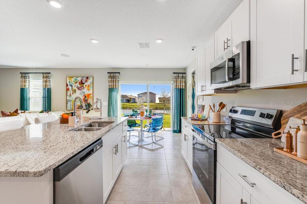 Image 10 of 31 For 13426 Camelot Court