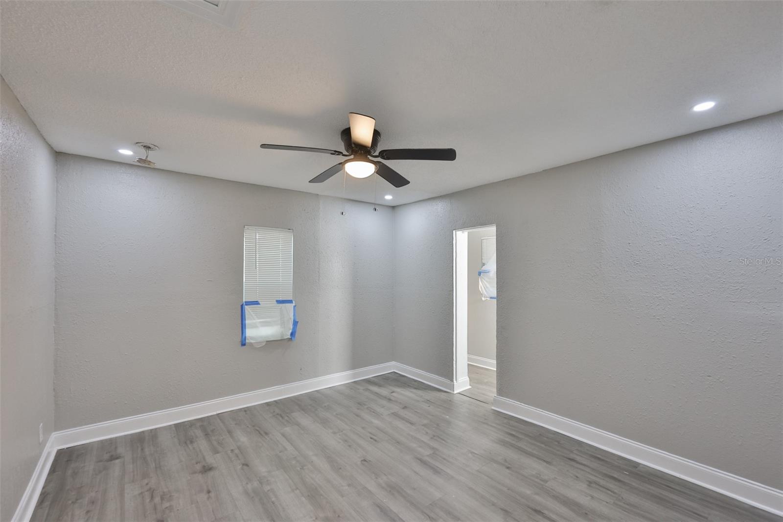 Listing photo id 12 for 4602 Courtland Street