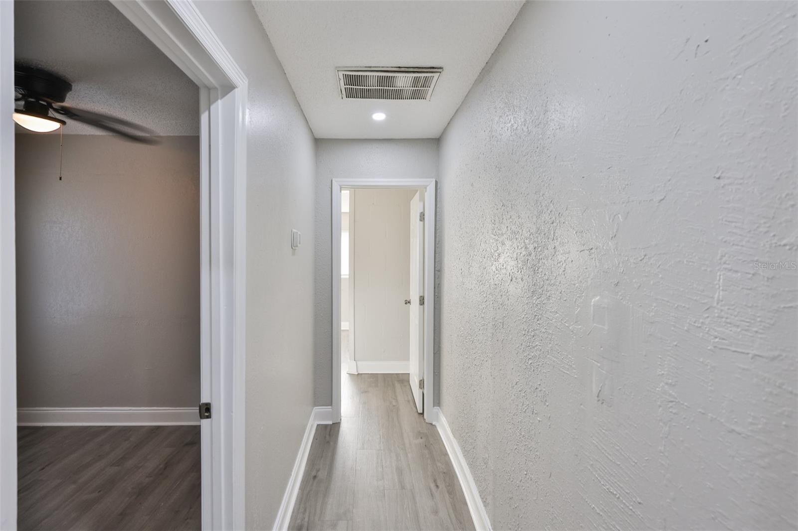 Listing photo id 14 for 4602 Courtland Street