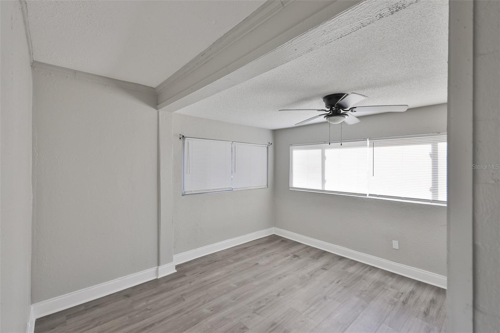 Listing photo id 16 for 4602 Courtland Street