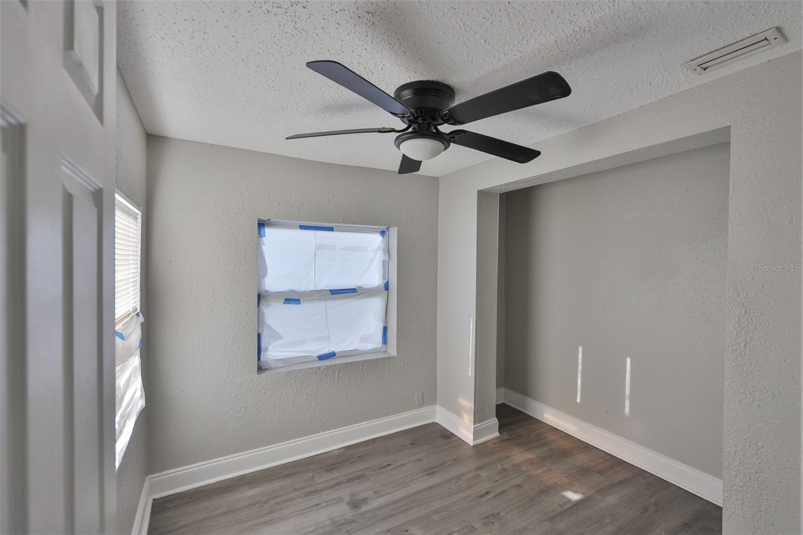 Listing photo id 19 for 4602 Courtland Street