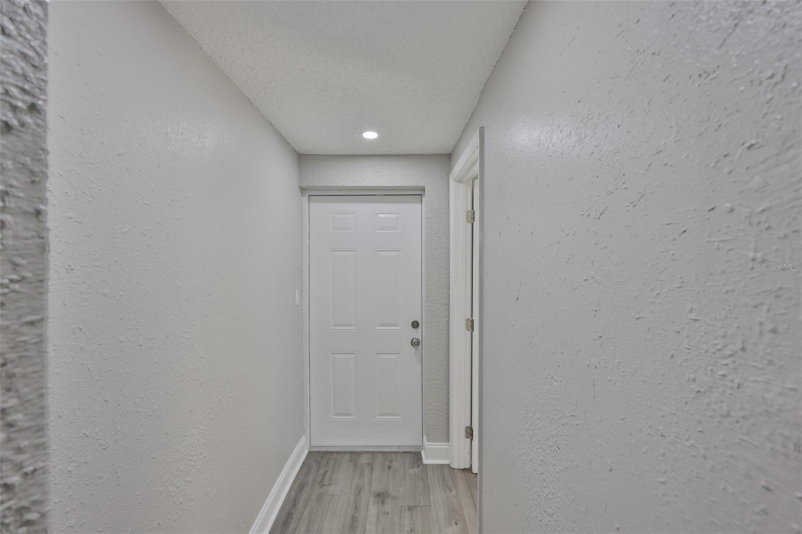 Listing photo id 1 for 4602 Courtland Street