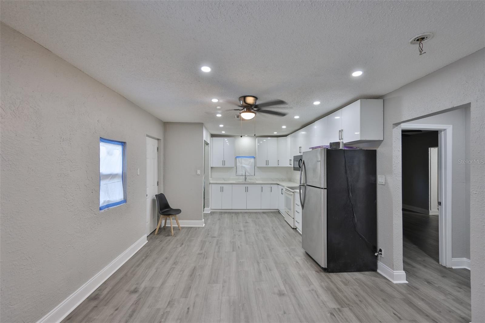 Listing photo id 4 for 4602 Courtland Street