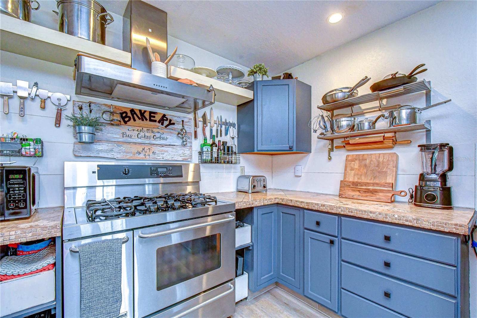 Image 10 of 32 For 1216 Brandon Lakes Avenue