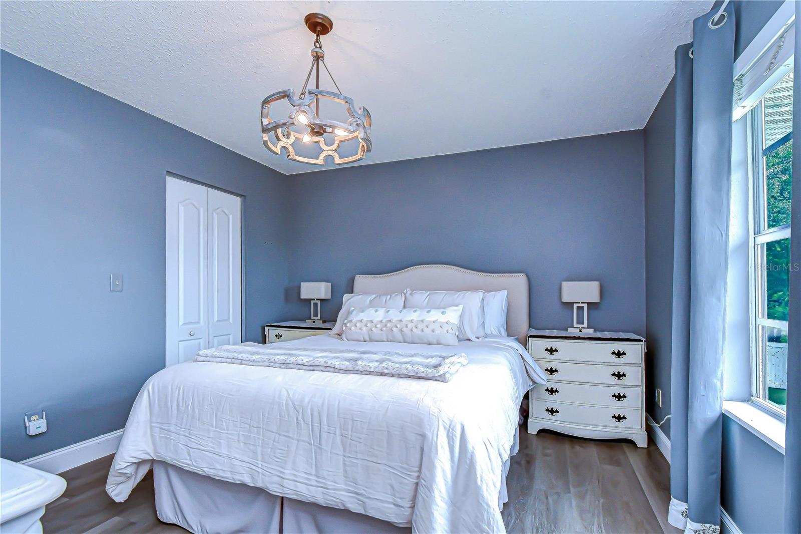 Image 14 of 32 For 1216 Brandon Lakes Avenue