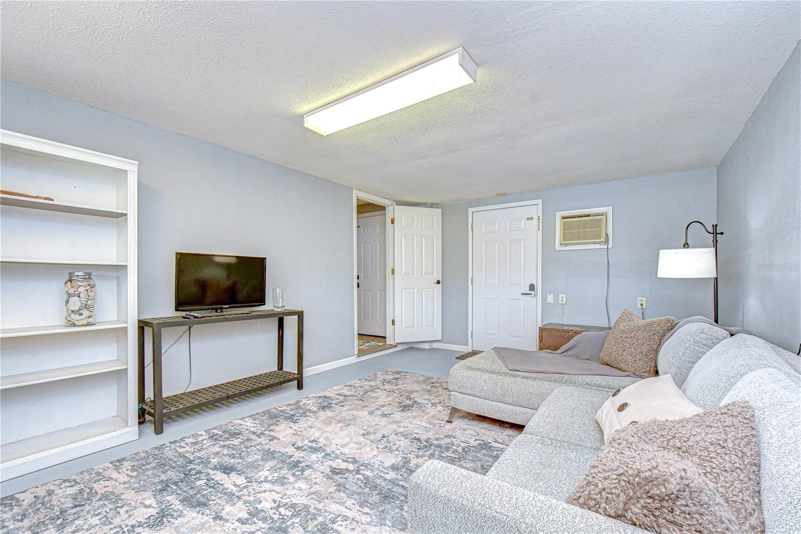 Image 19 of 32 For 1216 Brandon Lakes Avenue