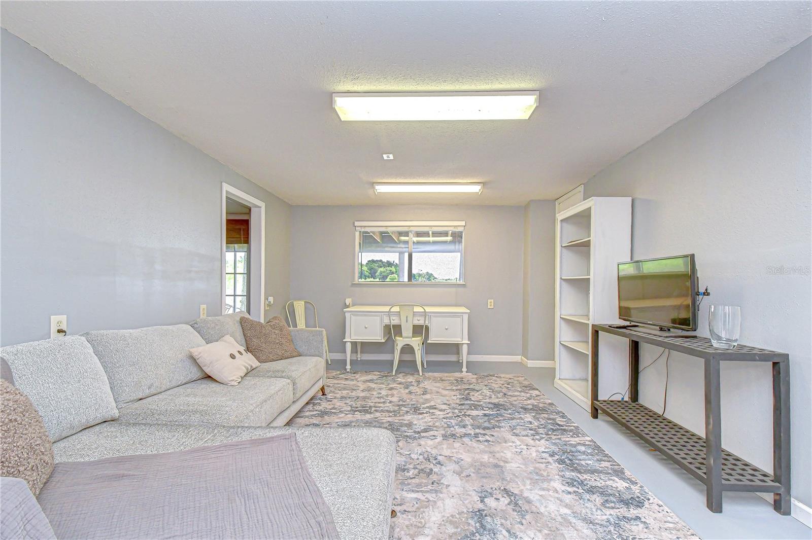 Image 20 of 32 For 1216 Brandon Lakes Avenue