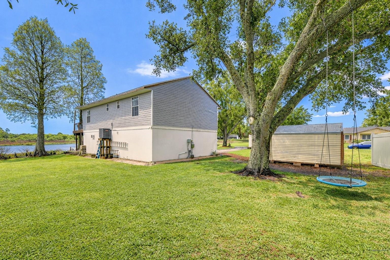 Image 30 of 32 For 1216 Brandon Lakes Avenue