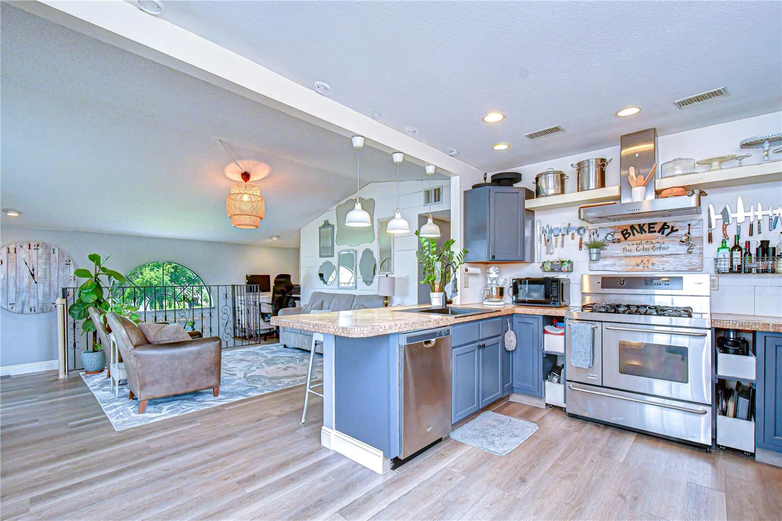 Image 9 of 32 For 1216 Brandon Lakes Avenue