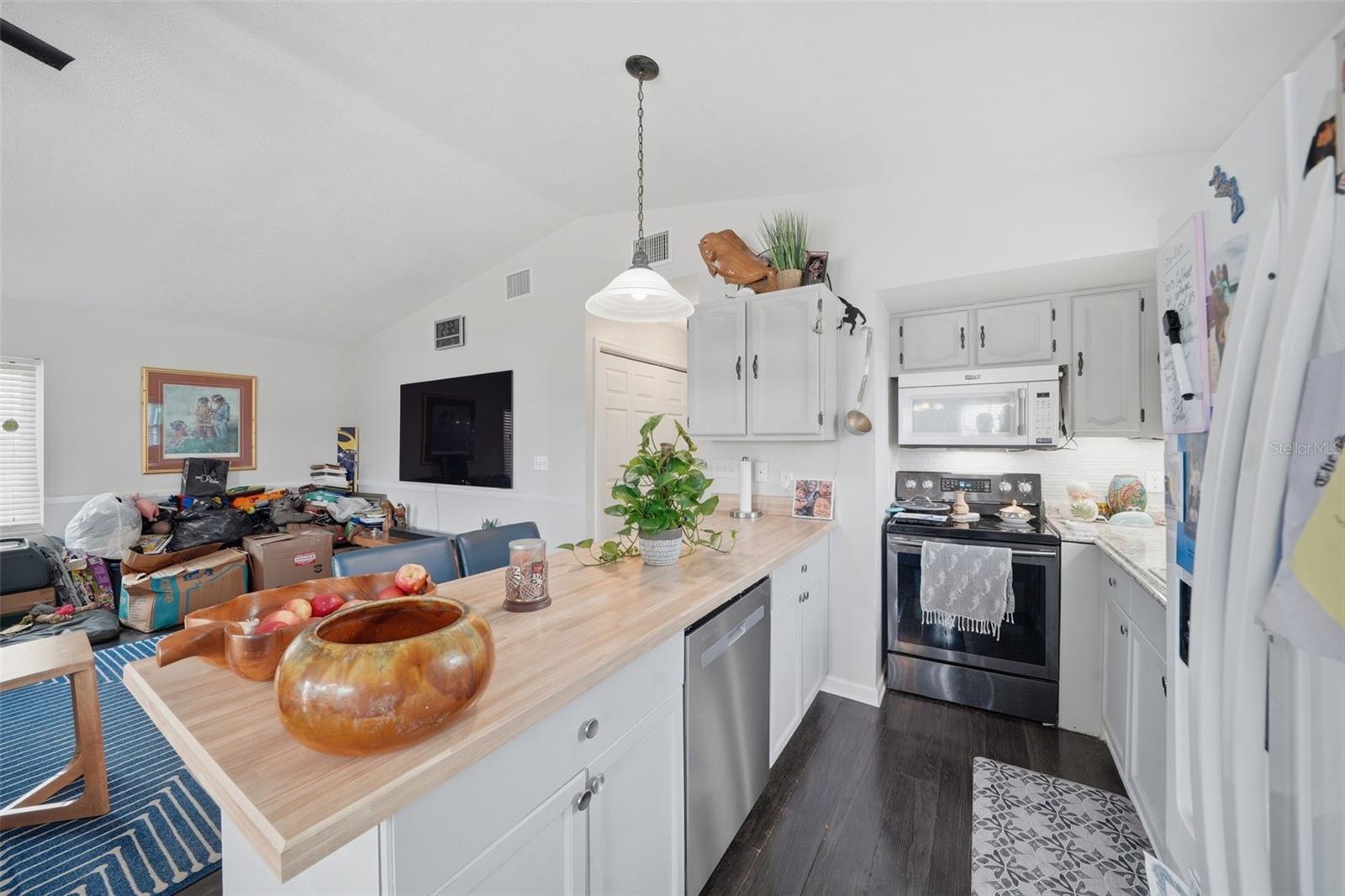 Image 10 of 43 For 15823 Redington Drive