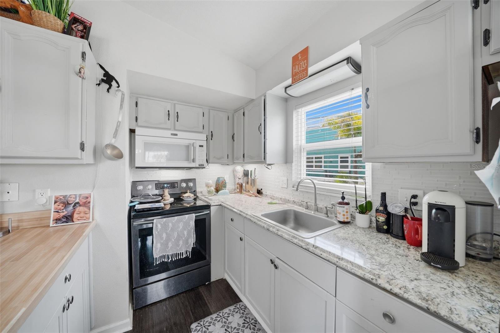 Image 11 of 43 For 15823 Redington Drive