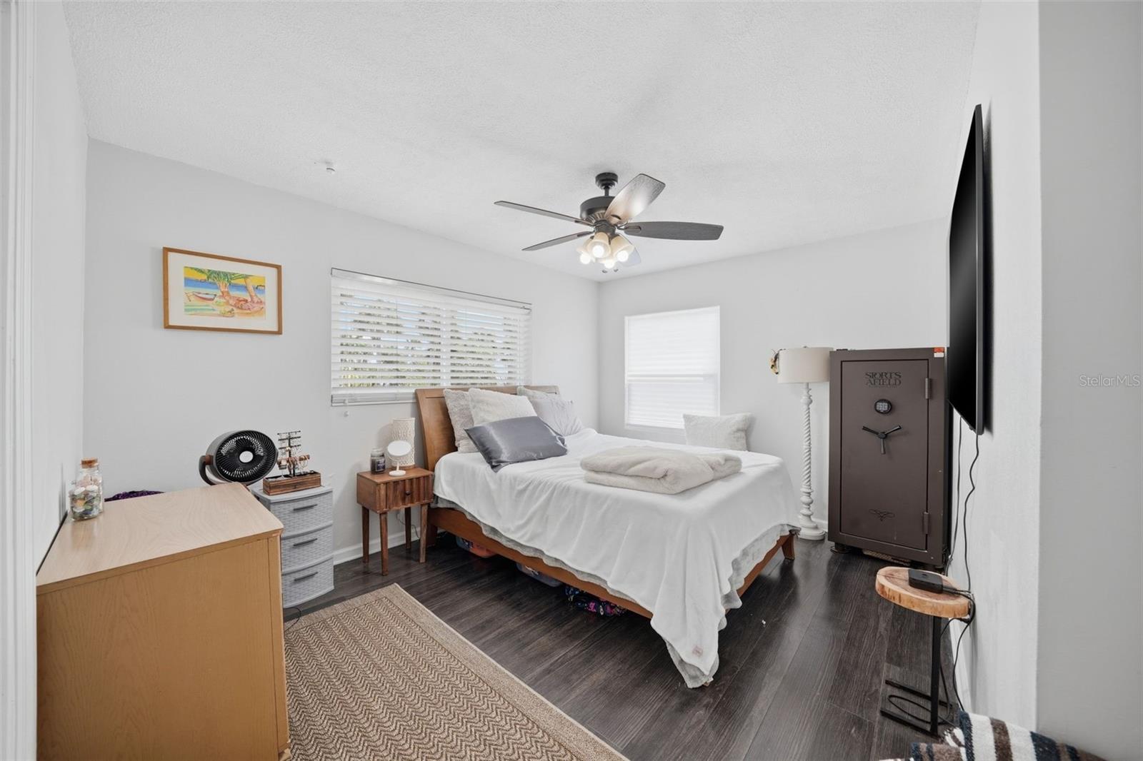 Image 14 of 43 For 15823 Redington Drive