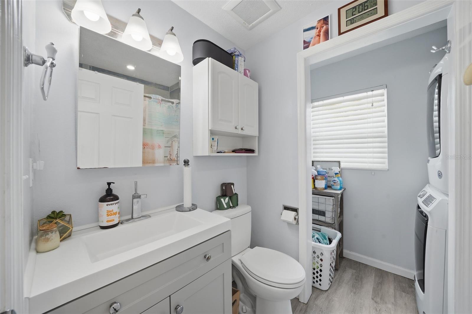 Image 15 of 43 For 15823 Redington Drive