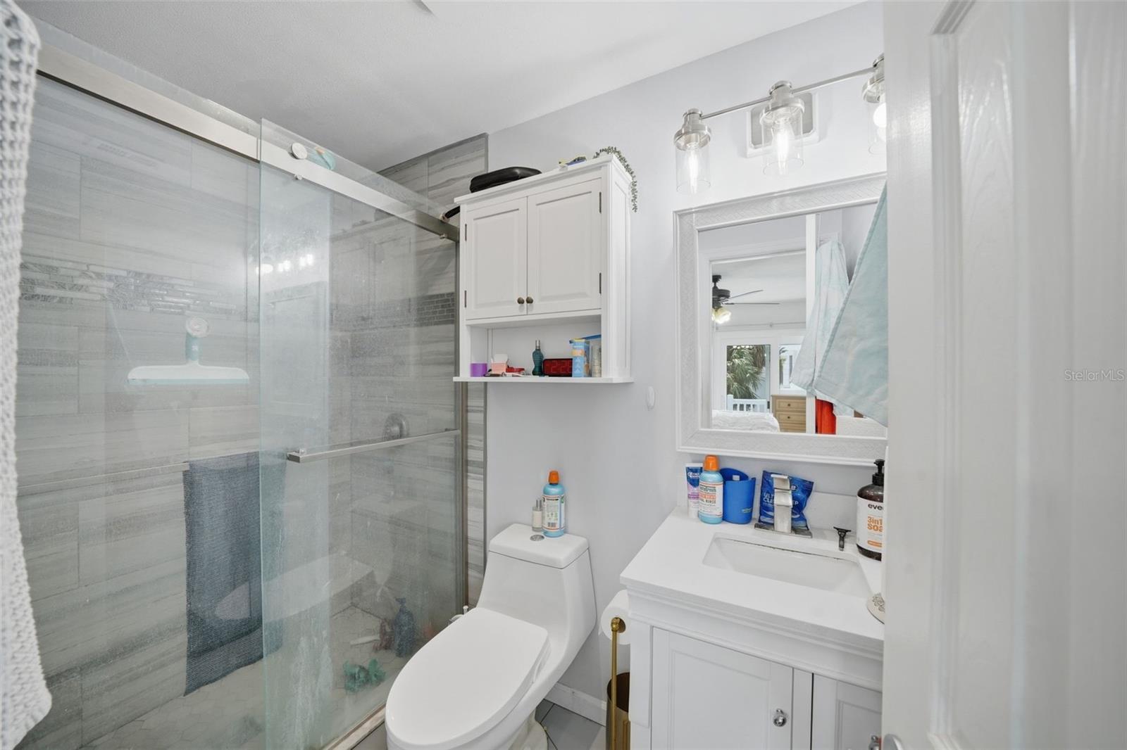 Image 18 of 43 For 15823 Redington Drive