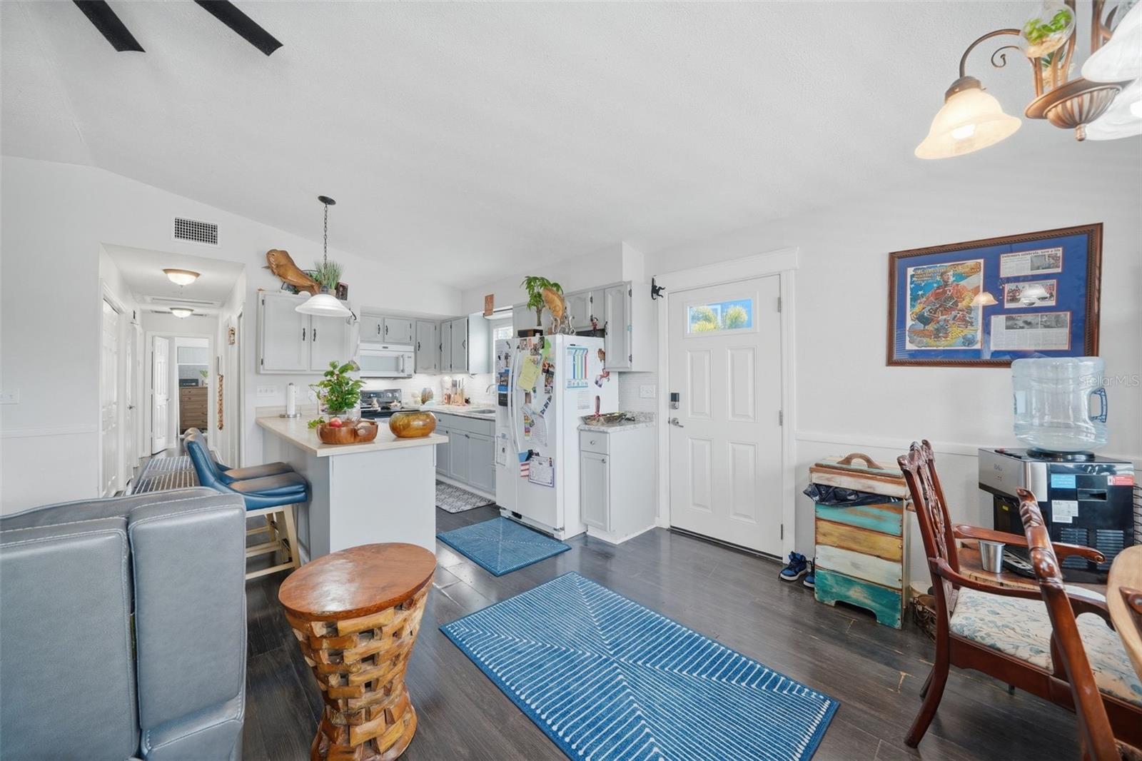 Image 7 of 43 For 15823 Redington Drive