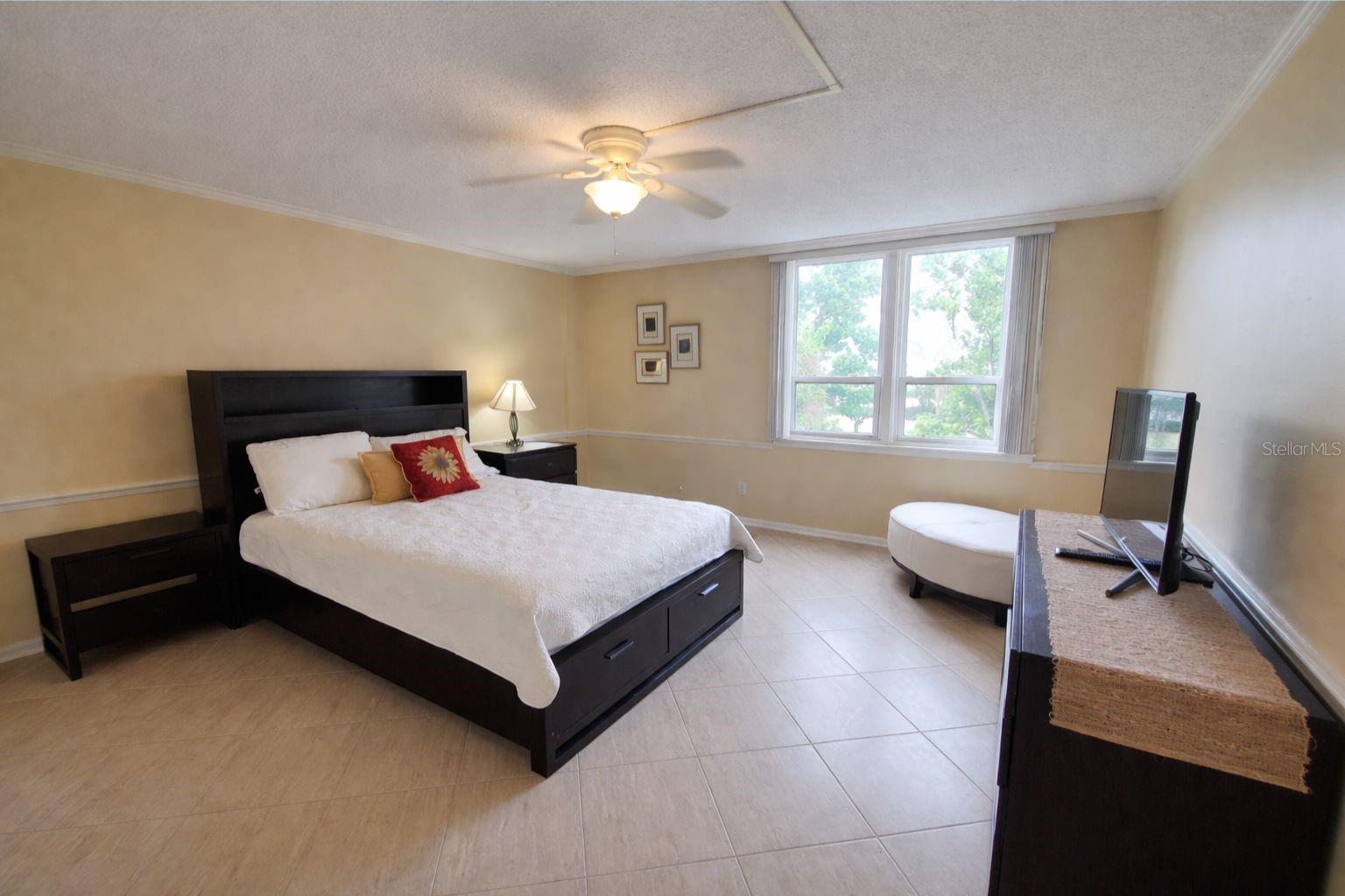 Image 11 of 33 For 2617 Cove Cay Drive 301