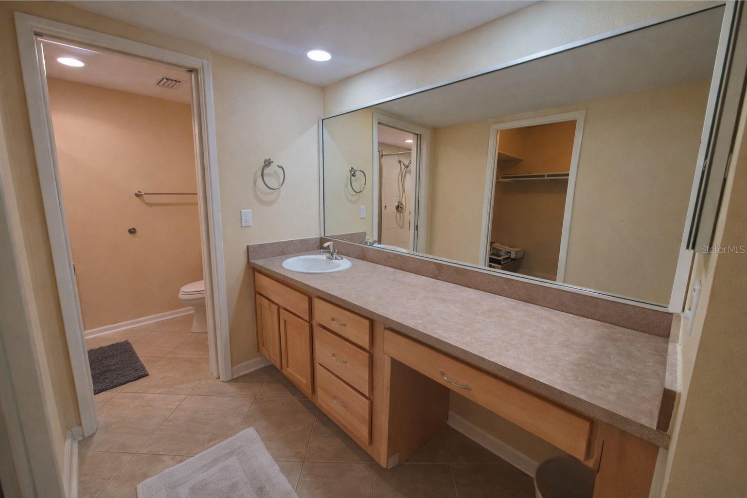 Image 13 of 33 For 2617 Cove Cay Drive 301