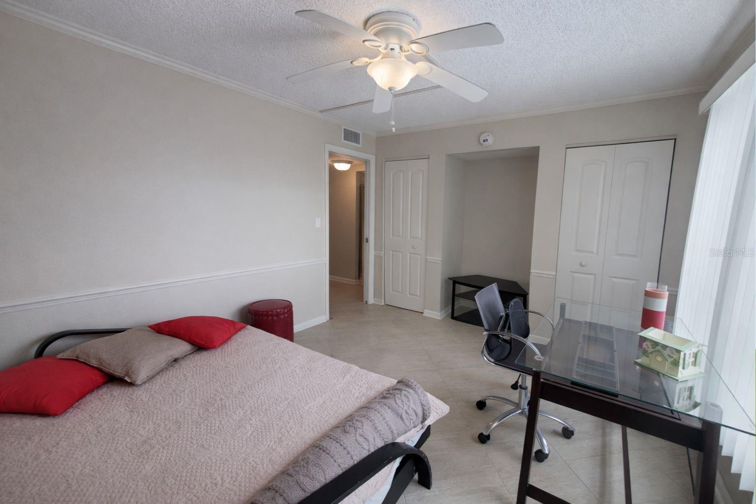 Image 18 of 33 For 2617 Cove Cay Drive 301