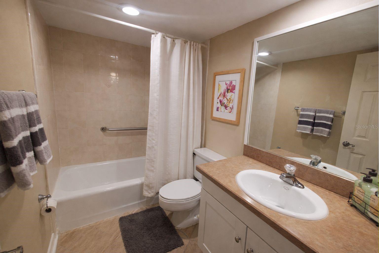 Image 19 of 33 For 2617 Cove Cay Drive 301