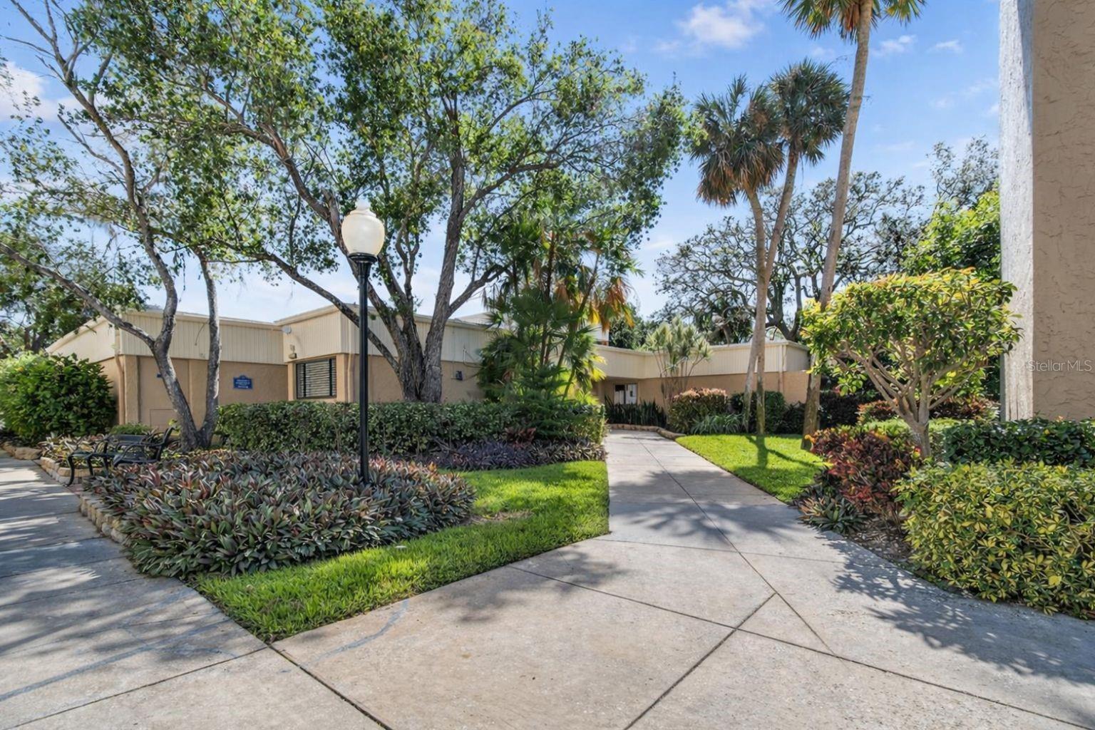 Image 25 of 33 For 2617 Cove Cay Drive 301