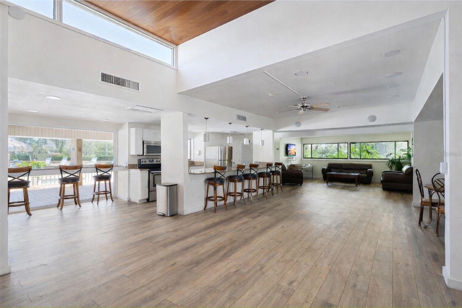 Image 27 of 33 For 2617 Cove Cay Drive 301