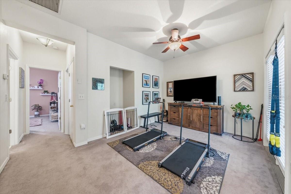 Image 14 of 34 For 9606 Royce Drive