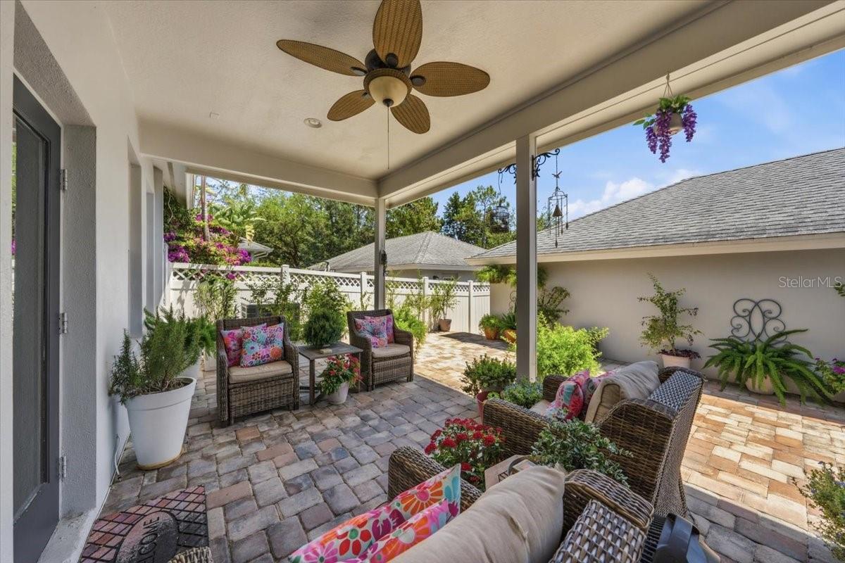 Image 21 of 34 For 9606 Royce Drive
