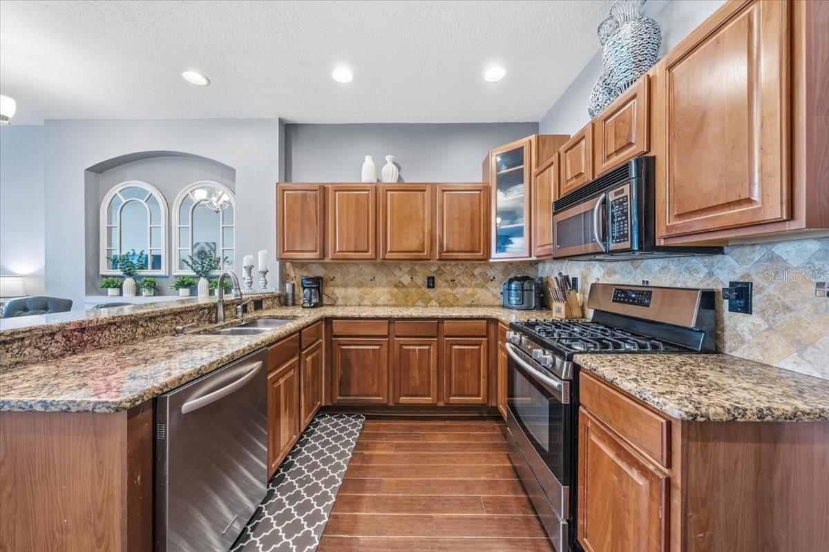 Image 7 of 34 For 9606 Royce Drive