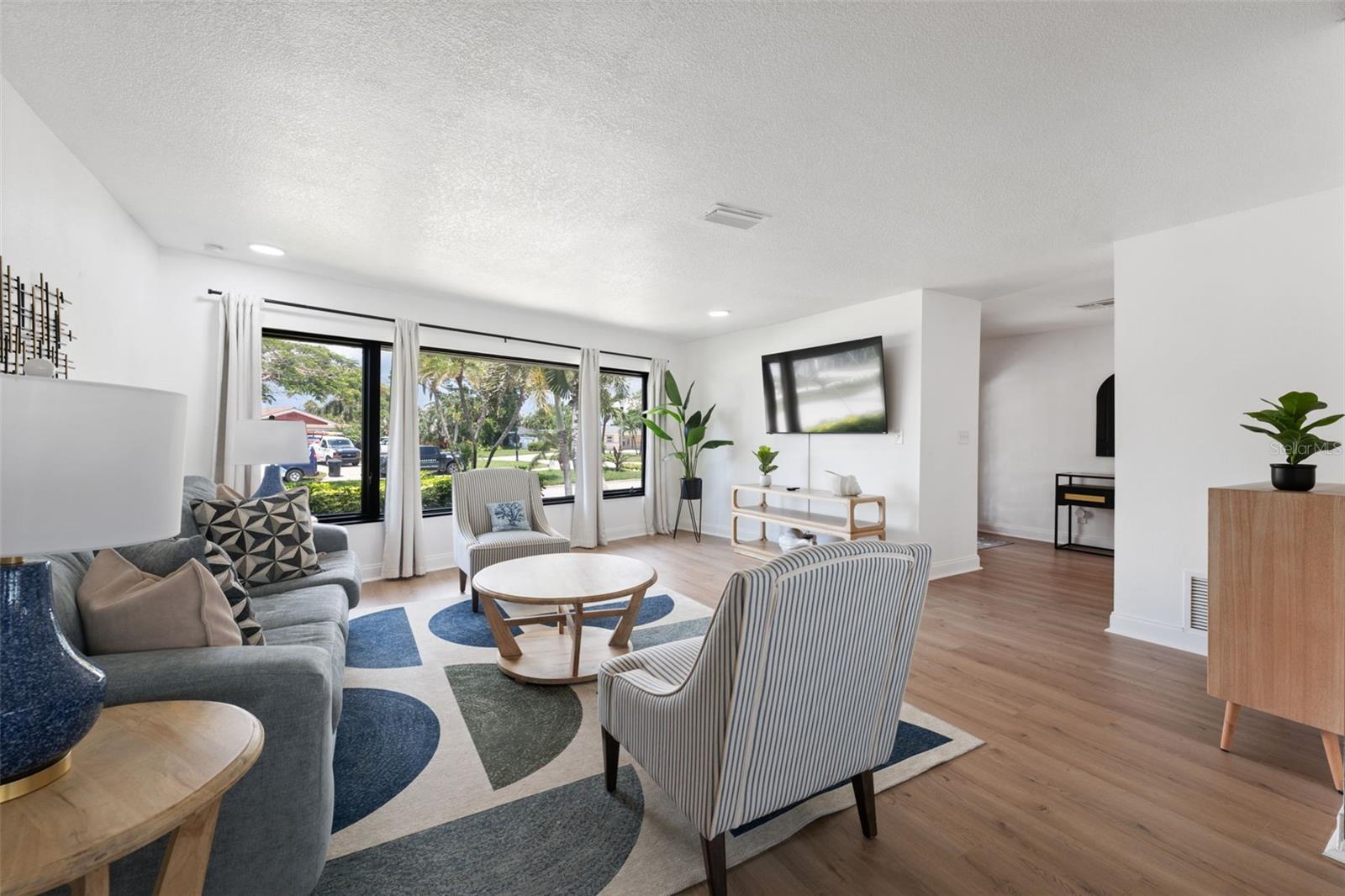 Image 17 of 81 For 900 79th Street S