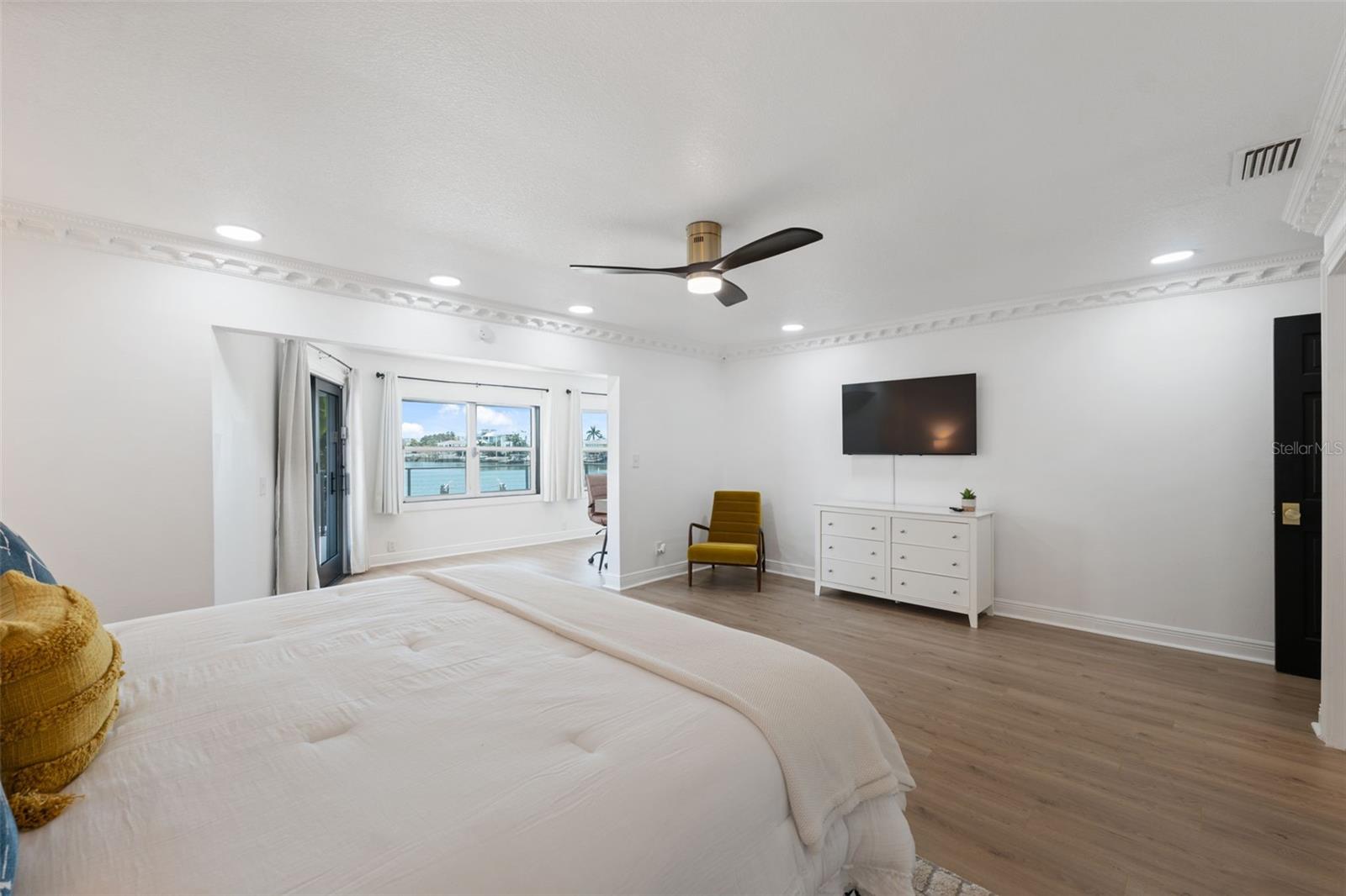 Image 35 of 81 For 900 79th Street S