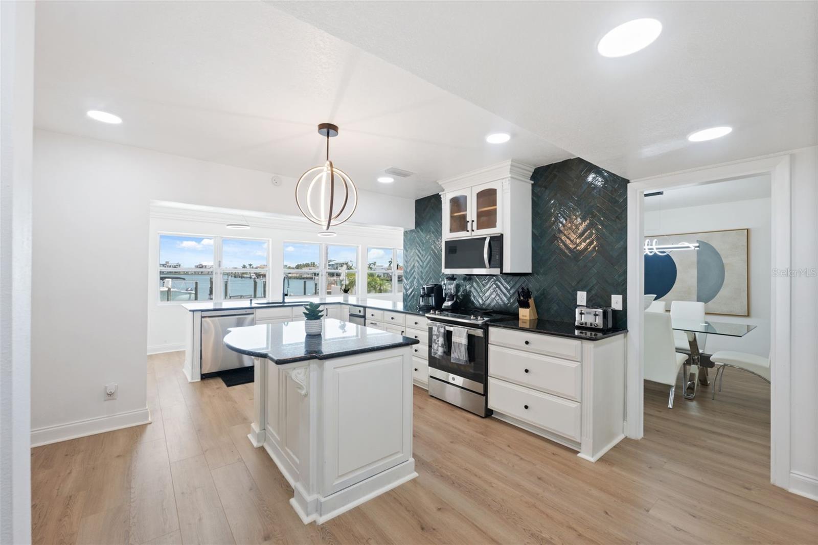 Image 5 of 81 For 900 79th Street S