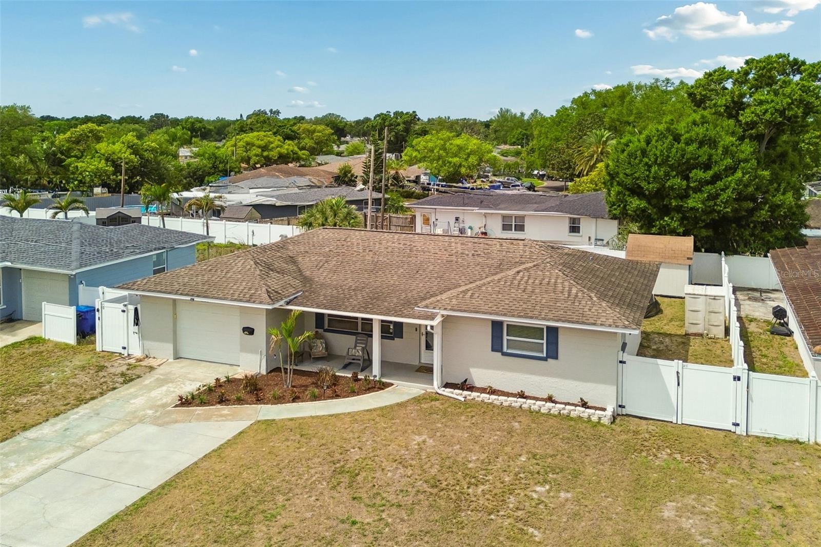 Listing photo id 0 for 3100 52nd Street N