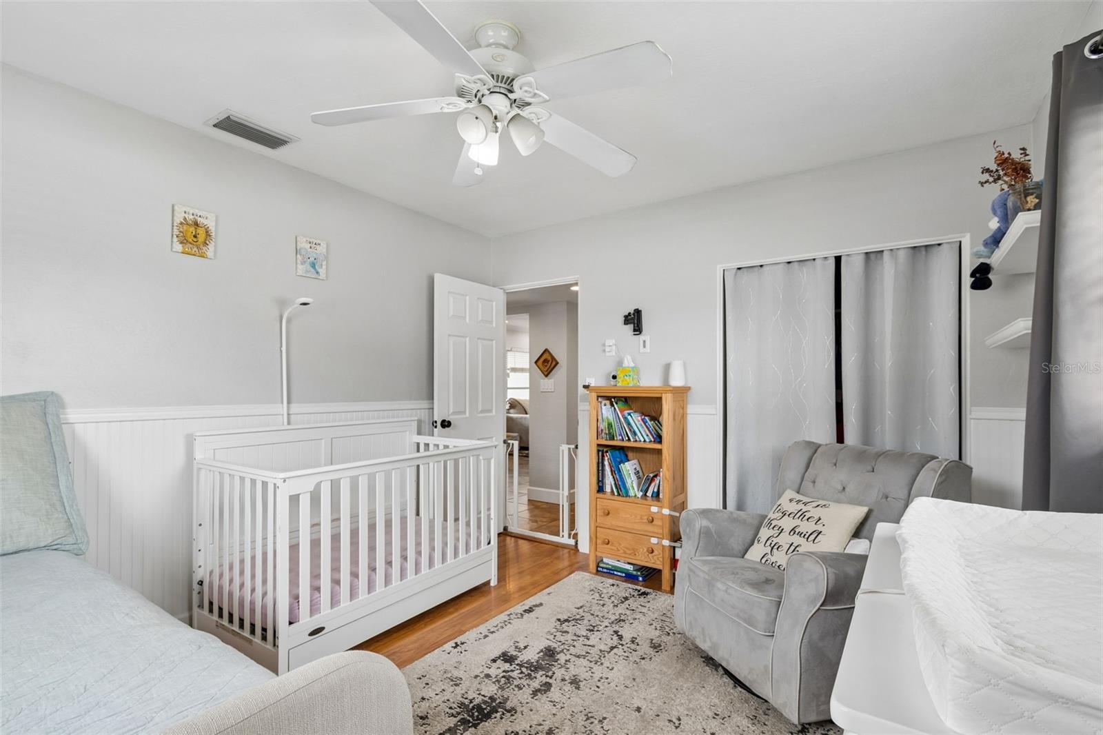 Listing photo id 29 for 3100 52nd Street N