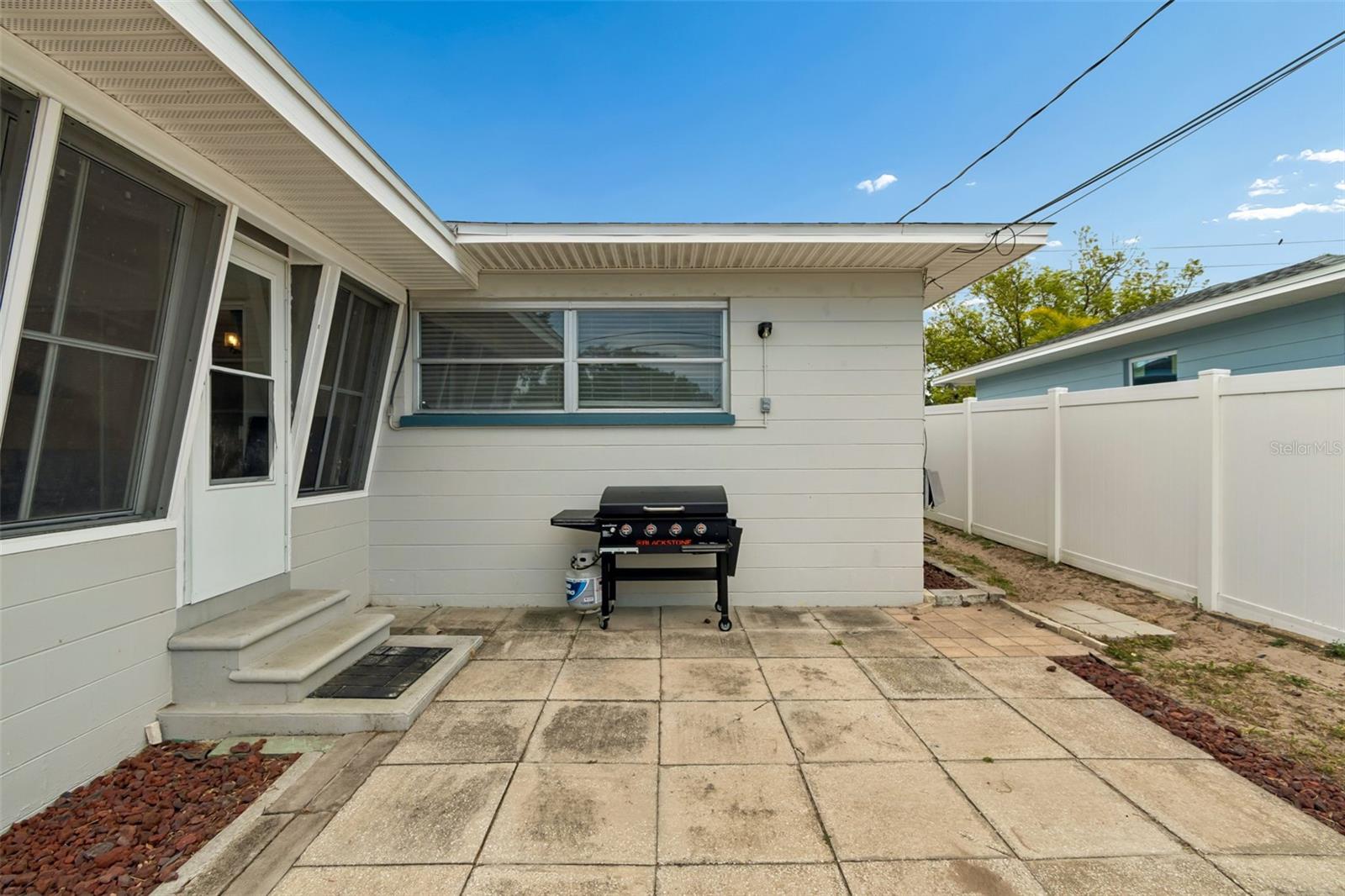 Listing photo id 35 for 3100 52nd Street N