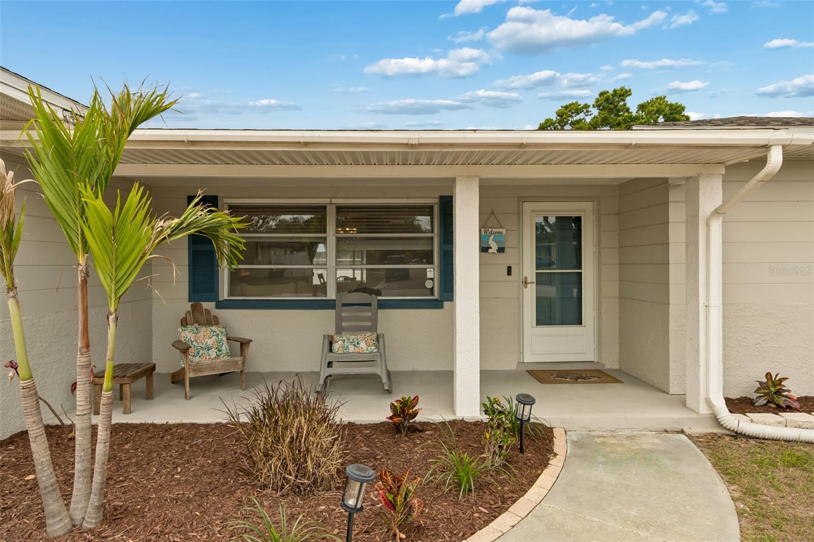 Listing photo id 2 for 3100 52nd Street N