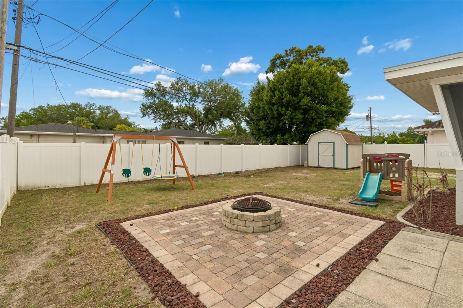 Listing photo id 42 for 3100 52nd Street N