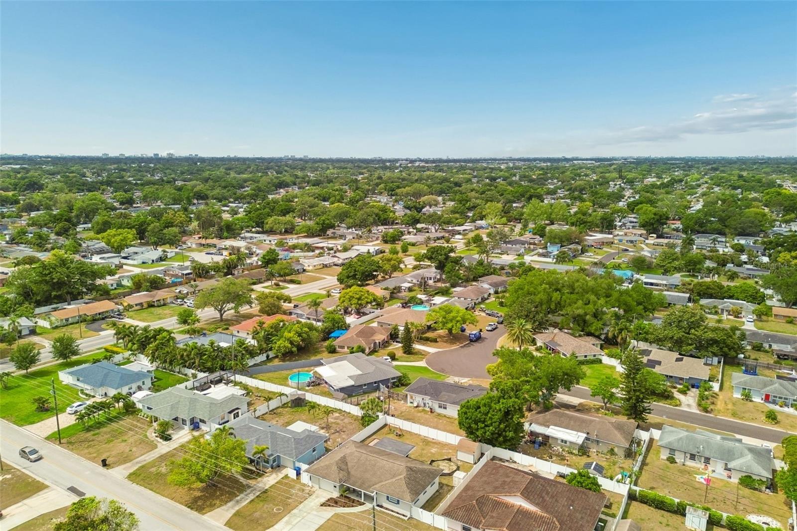 Listing photo id 44 for 3100 52nd Street N