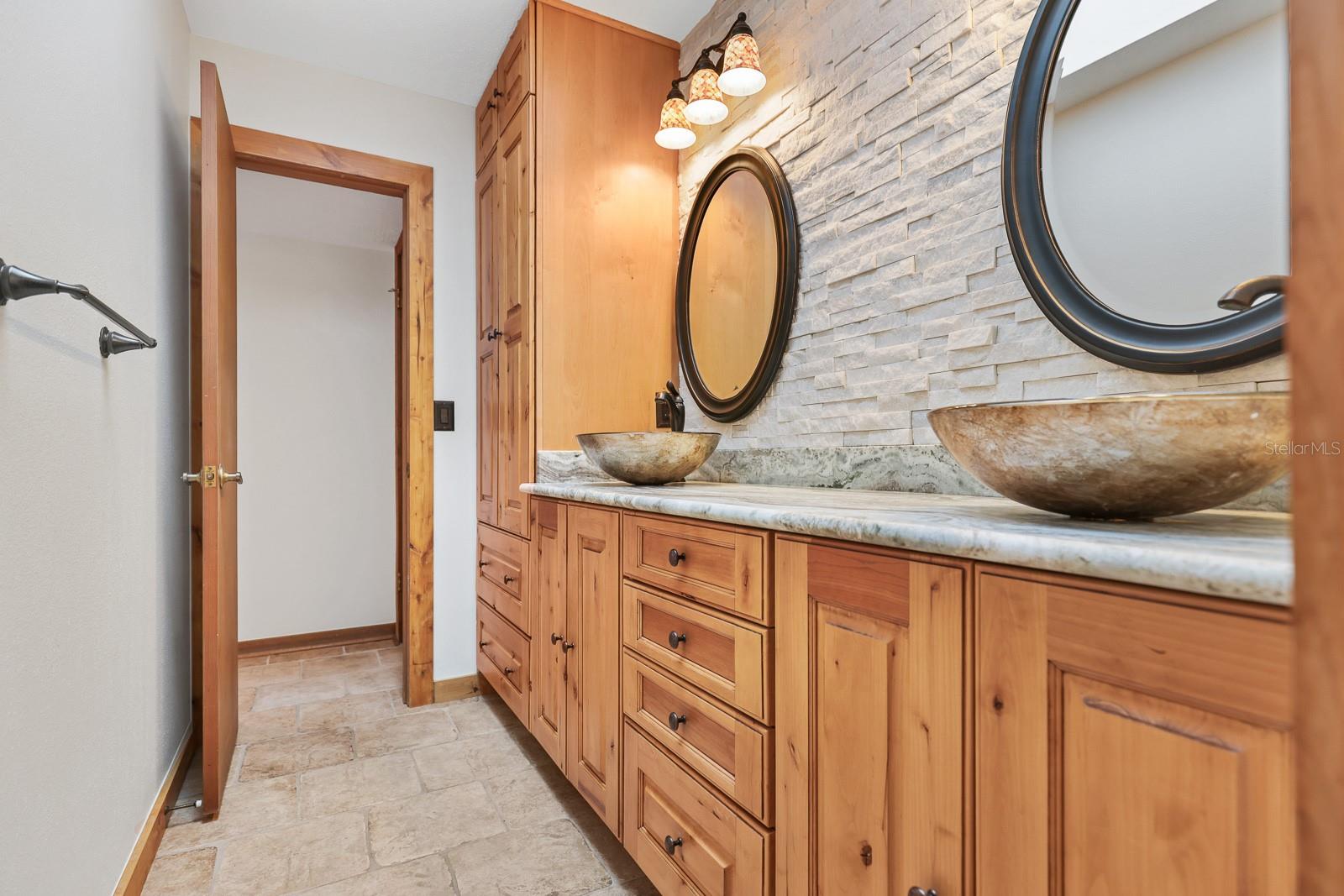 Image 31 of 60 For 2925 Chelsea Woods Drive