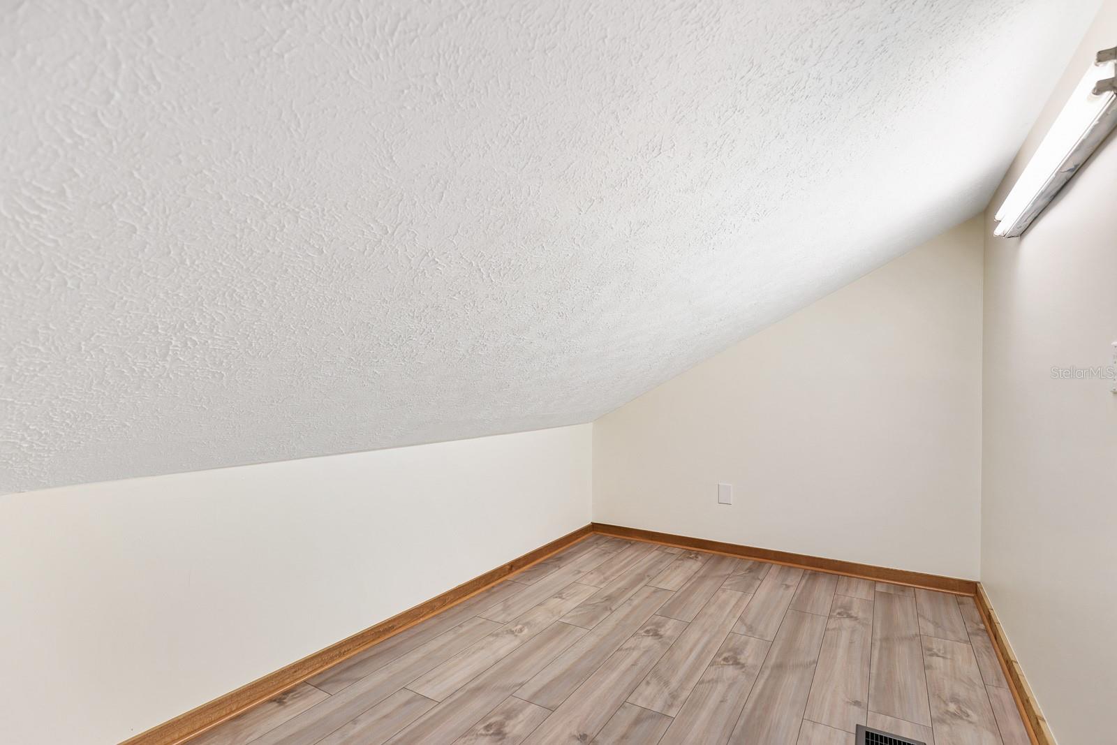 Image 47 of 60 For 2925 Chelsea Woods Drive