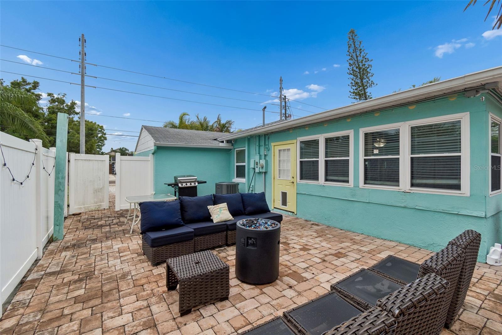 Image 15 of 44 For 117 41st Avenue Ne