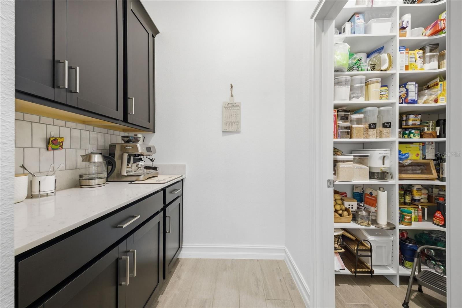 Image 14 of 87 For 9845 Sword Fern Way