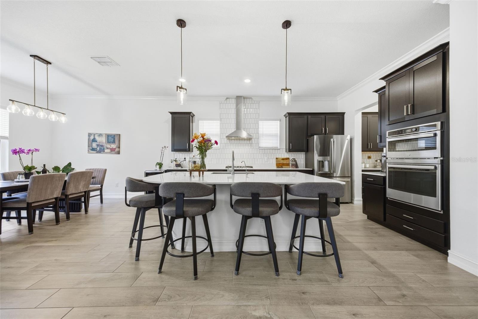 Image 16 of 87 For 9845 Sword Fern Way