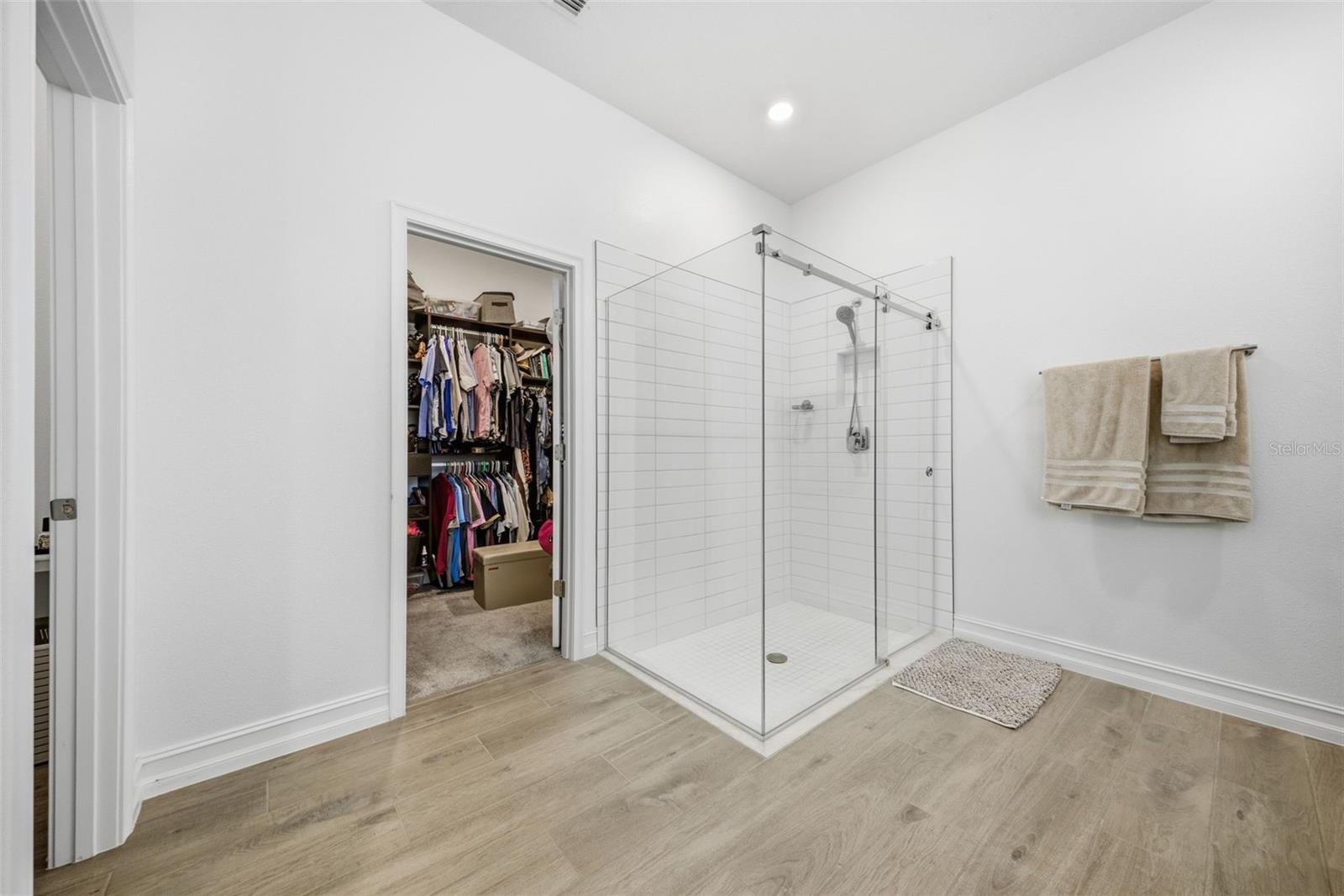 Image 25 of 87 For 9845 Sword Fern Way