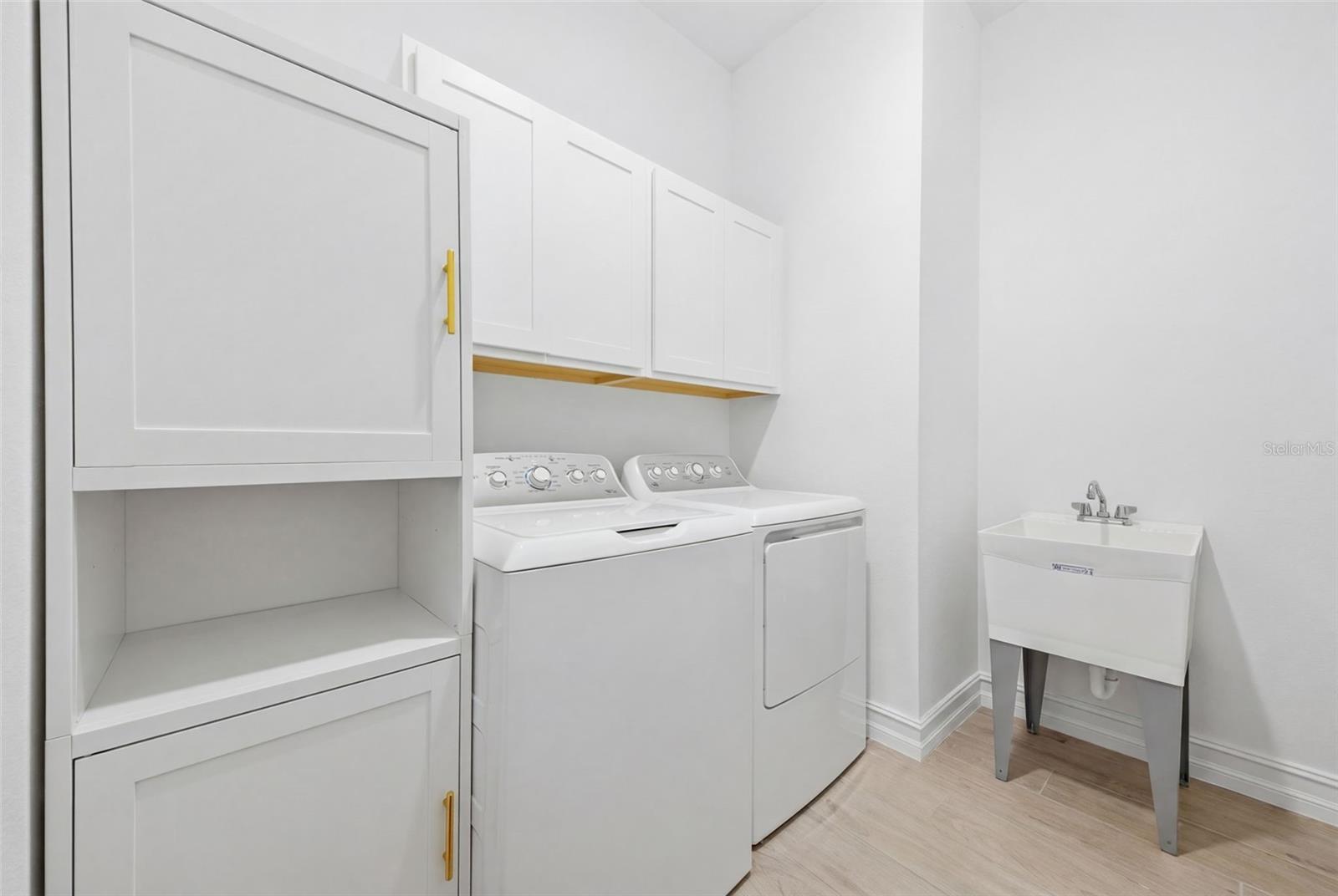 Image 29 of 87 For 9845 Sword Fern Way