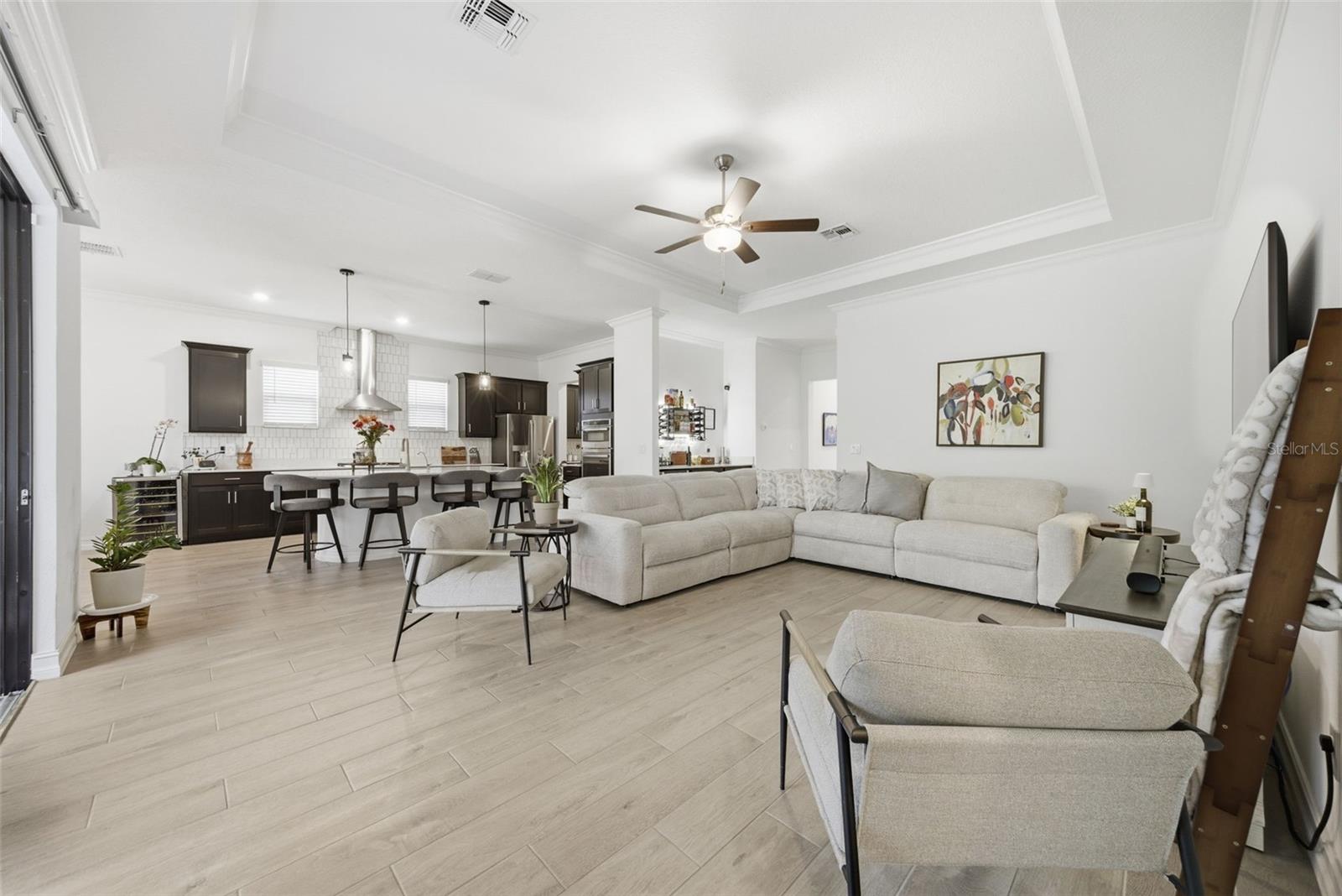 Image 8 of 87 For 9845 Sword Fern Way