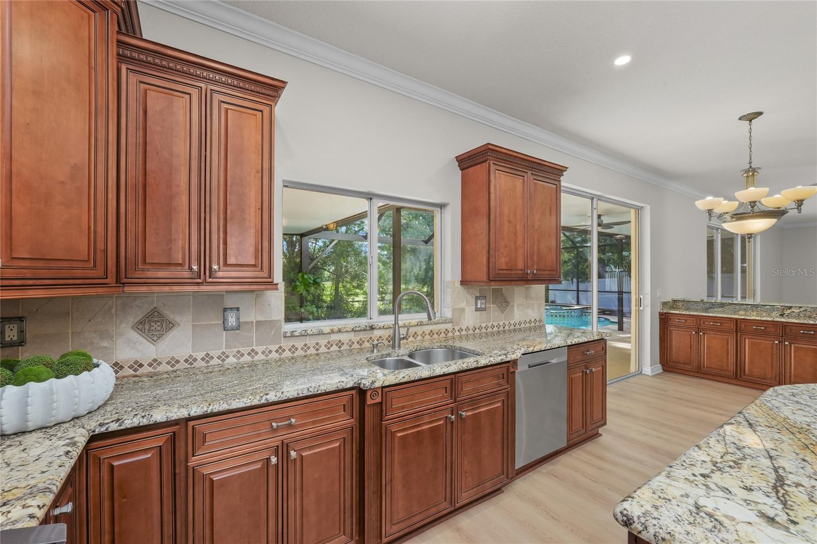 Image 13 of 58 For 15509 Eastbourn Drive